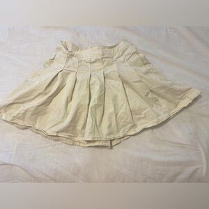 American eagle pleated cream skirt